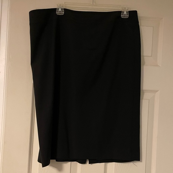 Talbots black pencil skirt, sz 16 - Picture 1 of 3